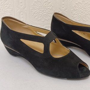 Brunate Black Soft Leather Peep Toe Slip On Wedge Elastic Foot Band Flats Size 6